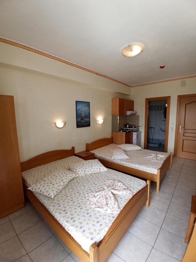 Villa Cosmos Inn Olympiakí Aktí 外观 照片