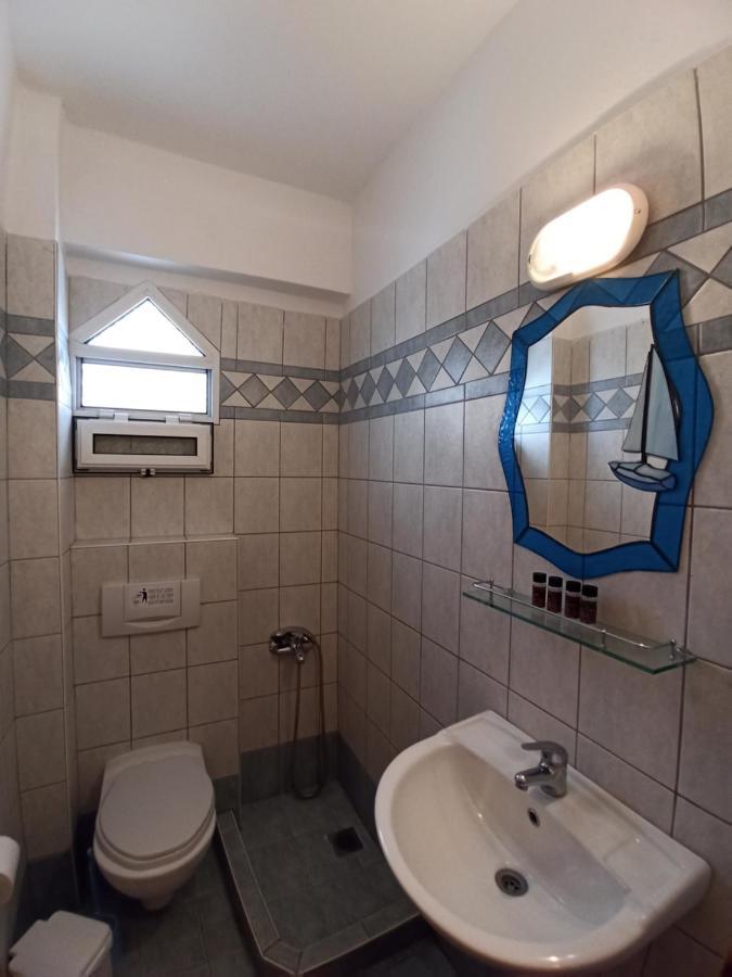 Villa Cosmos Inn Olympiakí Aktí 外观 照片