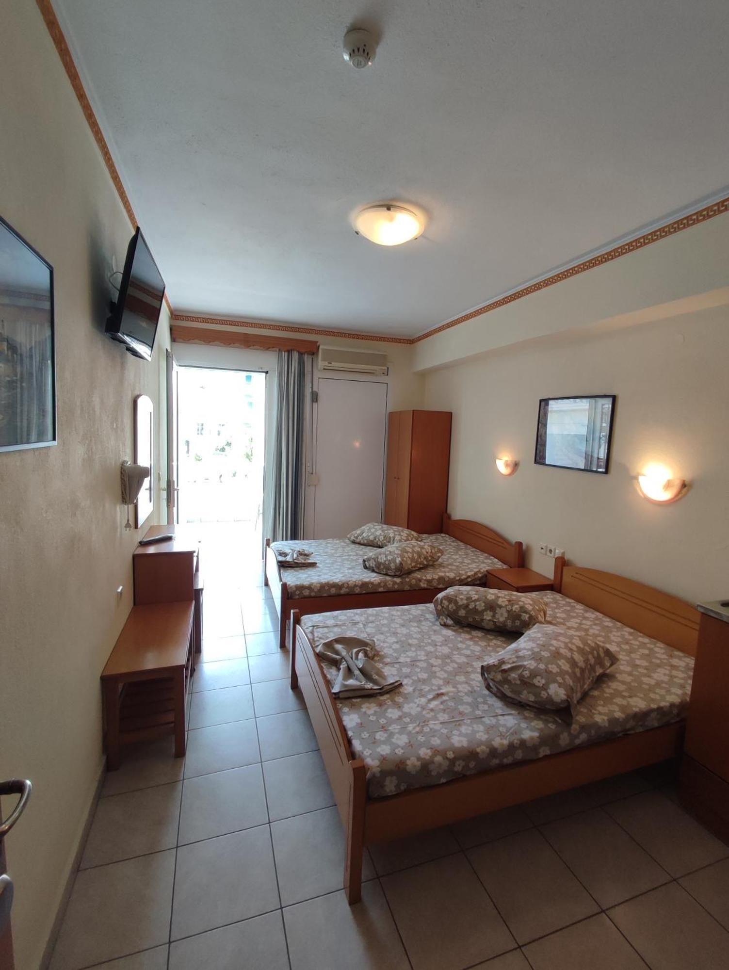 Villa Cosmos Inn Olympiakí Aktí 外观 照片